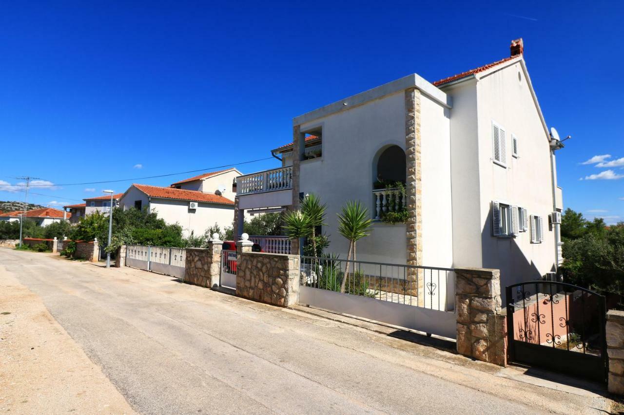 Apartments Slađana Jezera Ngoại thất bức ảnh