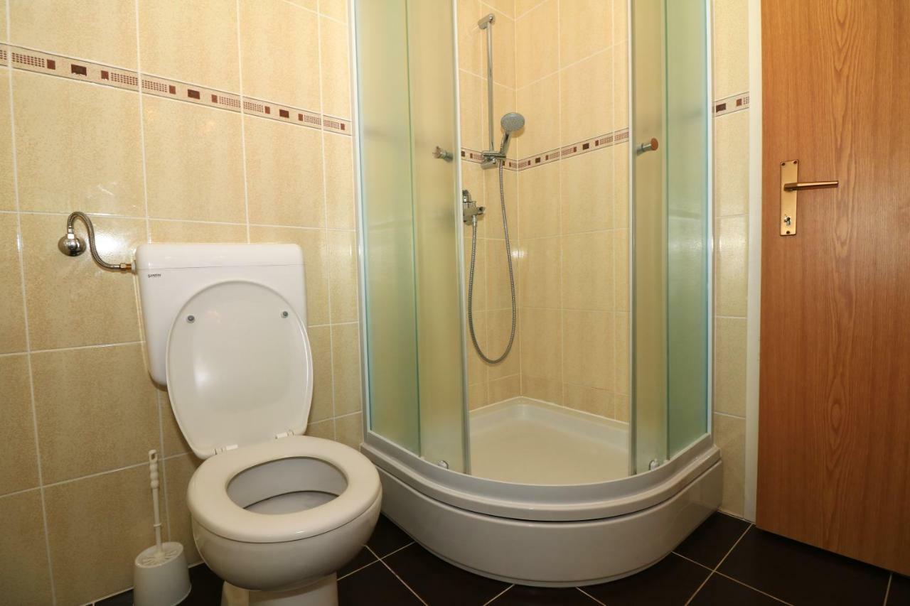 Apartments Slađana Jezera Ngoại thất bức ảnh