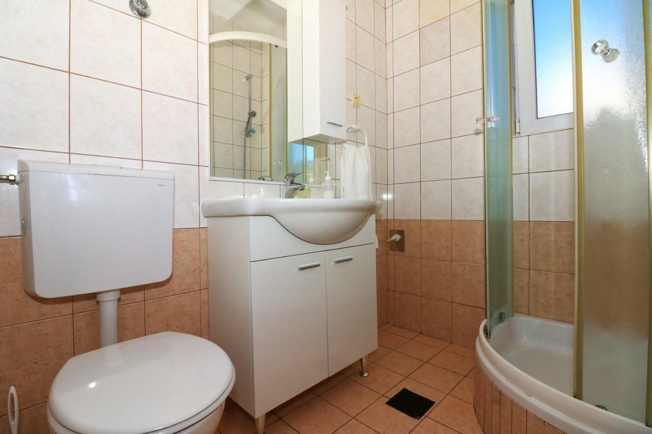 Apartments Slađana Jezera Ngoại thất bức ảnh