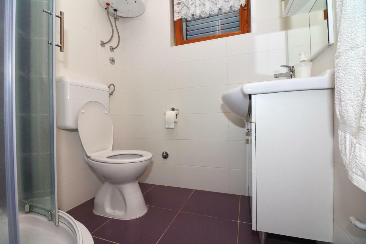 Apartments Slađana Jezera Ngoại thất bức ảnh